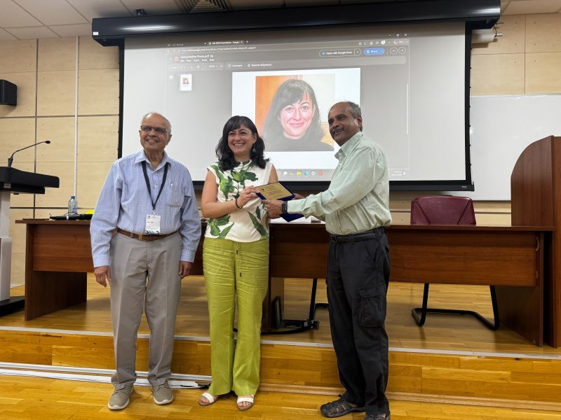 La profesora Isabel Molina Peralta recibe el SAE Award 2026 (19/06/2026) 